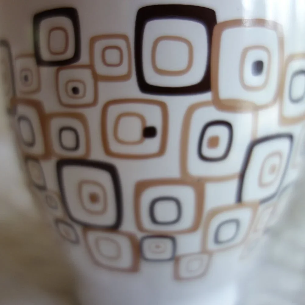 Set of two PIER 1 ONE Stoneware Retro Mod Brown & Tan Squares Jumbo Mugs